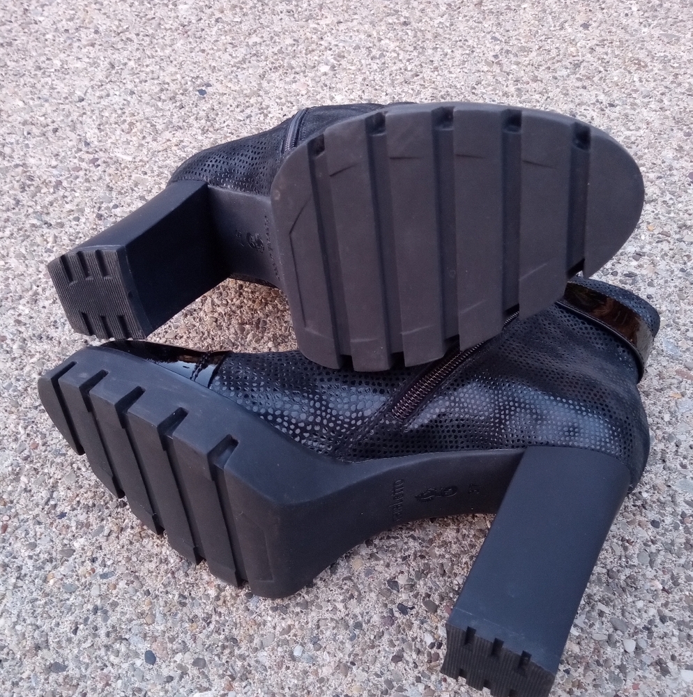 Cavaletto Nabuck Snake Pattern Boots Size 7-7.5 - image 3